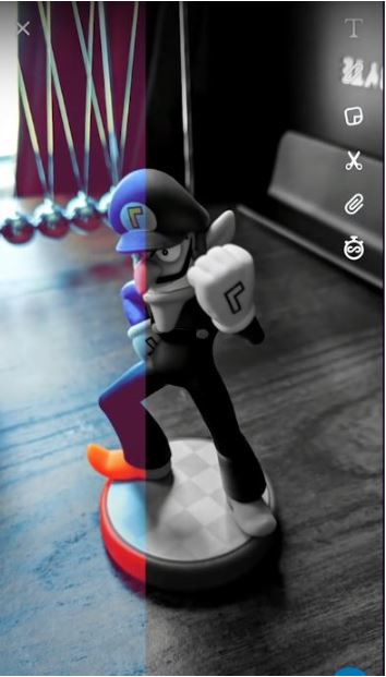 Swipe Left or Right on Snapchat